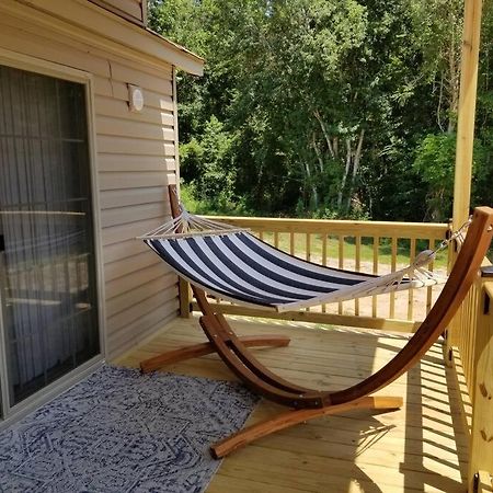 Tiny Home With Hammock Loft Bbq And Yard Phenix City Ngoại thất bức ảnh