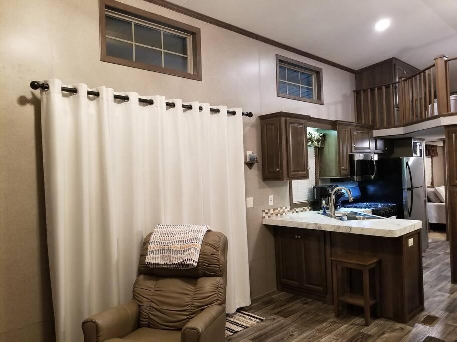 Tiny Home With Hammock Loft Bbq And Yard Phenix City Ngoại thất bức ảnh
